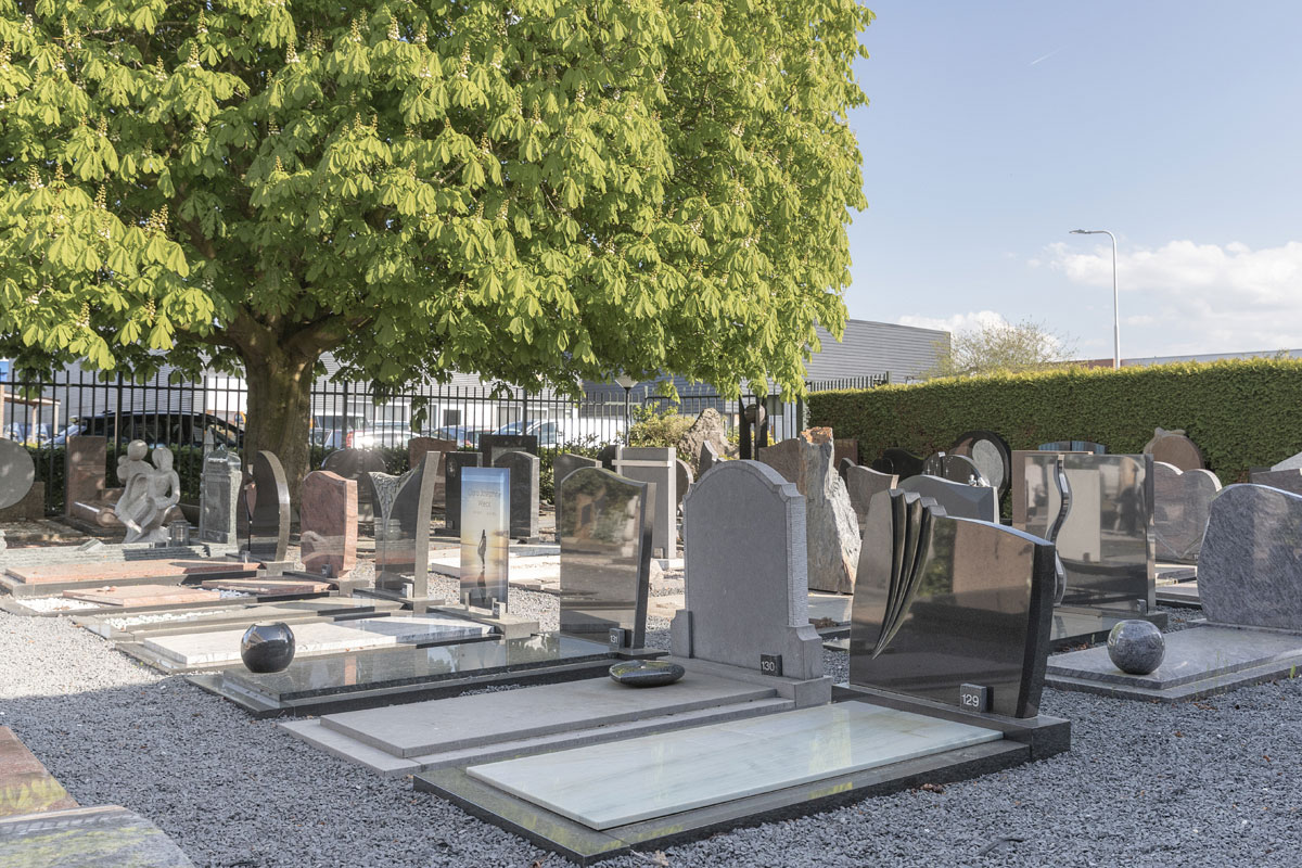 grafstenen showtuin harvas